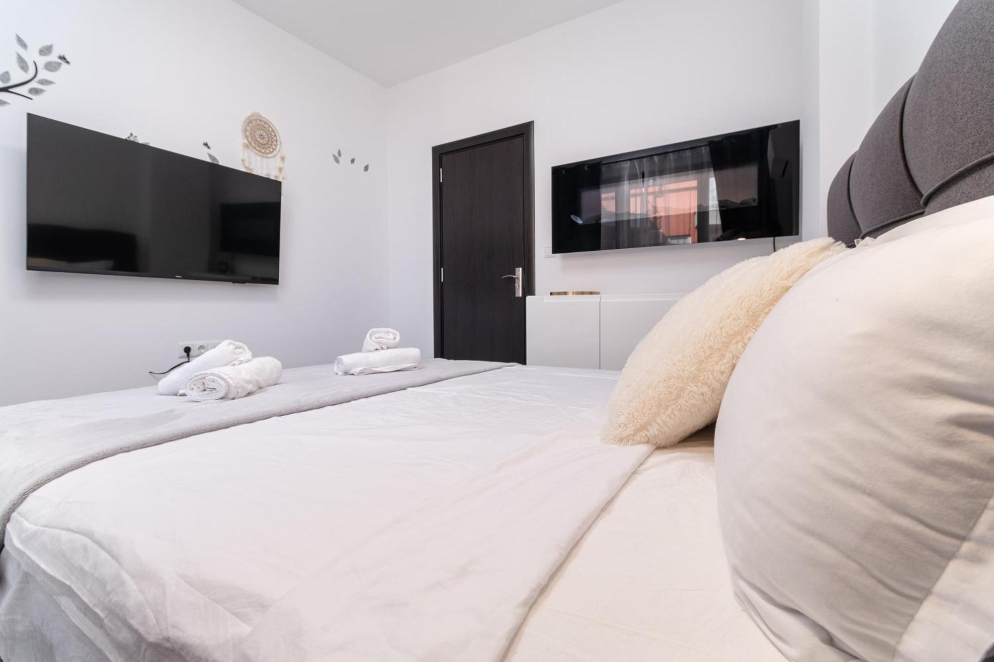 Daire 1-bedroom With Free Private Parking